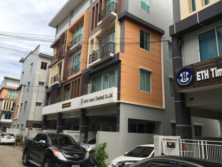 NO 3 タイ進出６年目